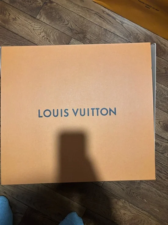 Louis Vuitton Monogram Neverfull Tote - Brown with Tan Trim - Picture 11 of 11